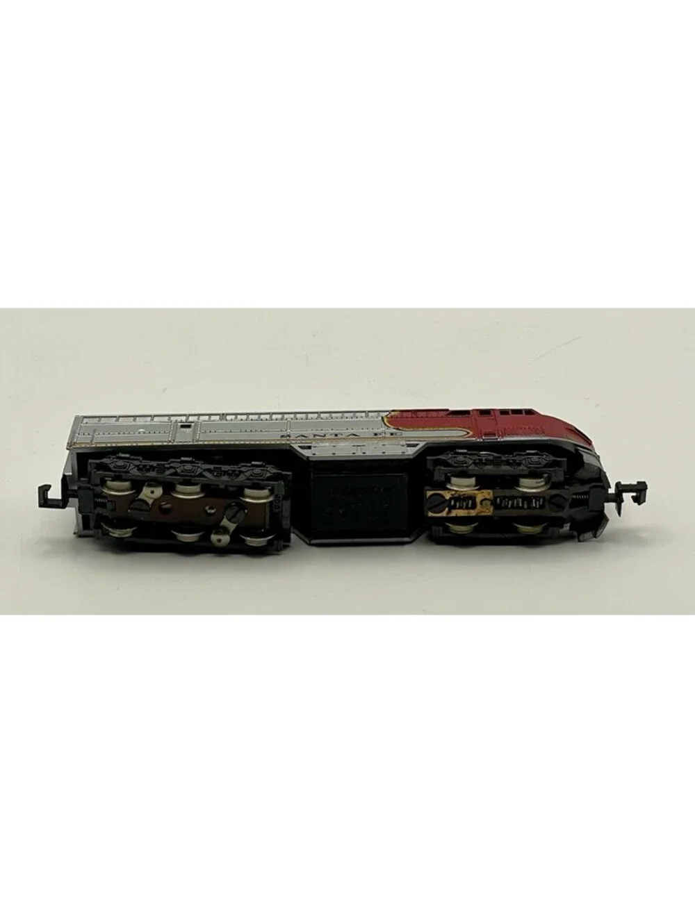 Vintage 1969 ATLAS- Fairbanks-Morse FM Diesel Locomotive Santa Fe -N Scale 2121